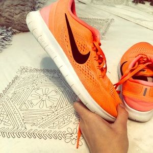 Nike tennis shoes